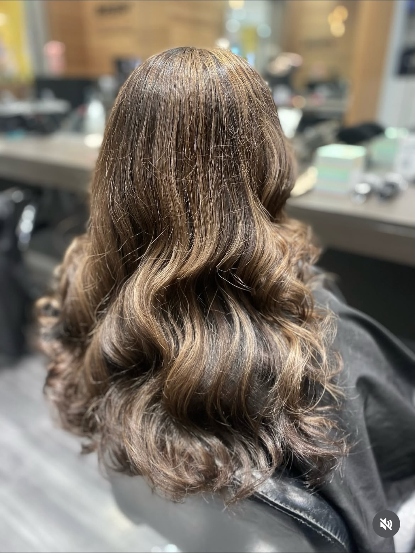 Bronde curled blow wave